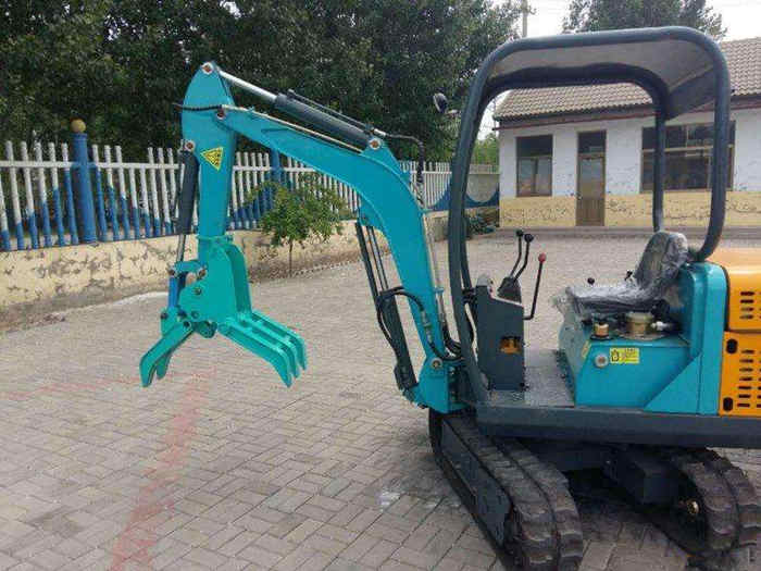 小型挖掘機裝抓木器 小型挖掘機裝抓木器