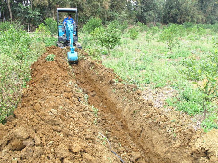 小型挖掘機操作技巧 小型挖掘機操作技巧
