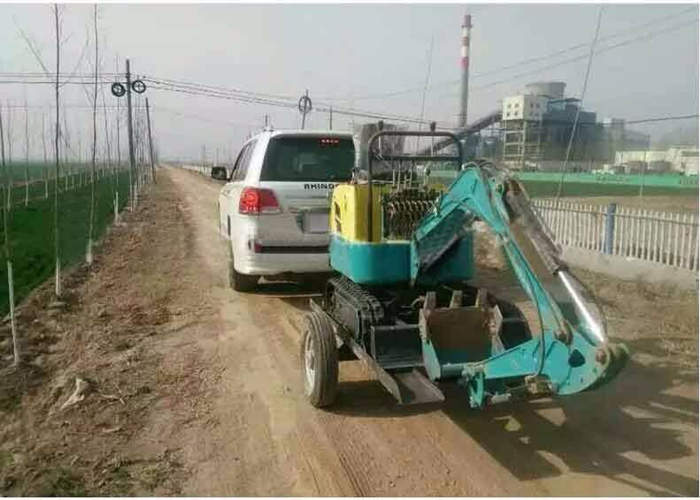 小型挖掘機(jī)施工 小型挖掘機(jī)施工