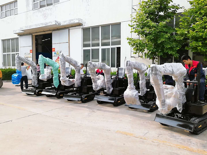 凱迪沃一批小型挖掘機批量出口美國 凱迪沃一批小型挖掘機批量出口美國